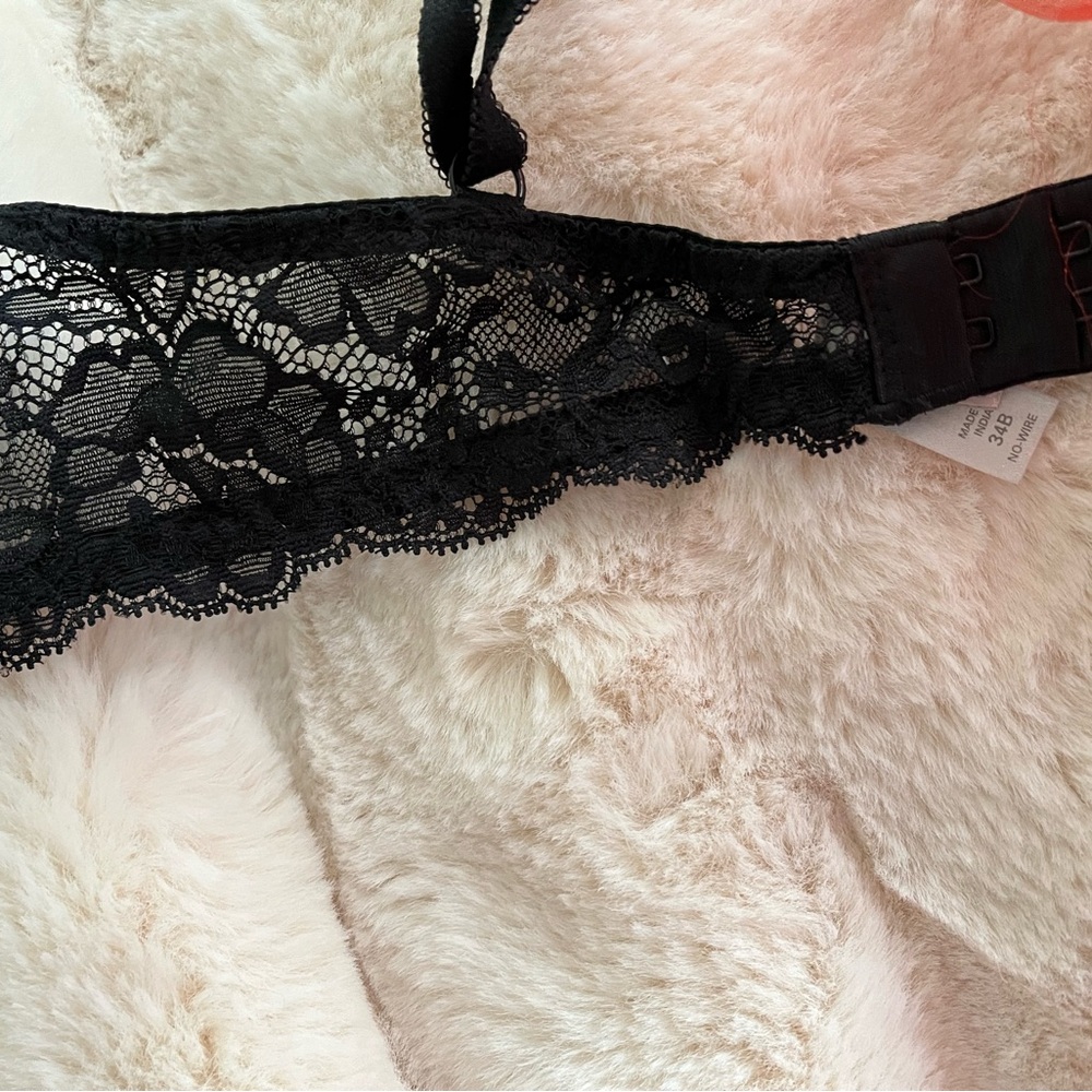 Victoria's Secret Black Lace Trim Padded Bra 34B - Picture 12 of 13